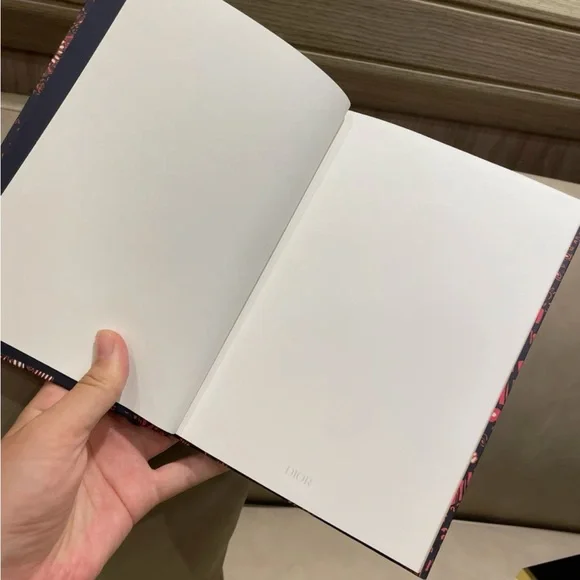Dior note book - Picture 6 of 7